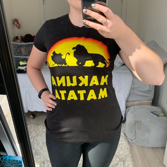 Hakuna Matata Disney Lion King T-shirt - Picture 5 of 8
